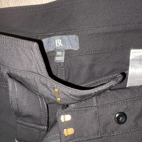 BR BANANA REPUBLIC Slim Refined Stretch Cargo pants in black. Size 12L NWOT - Picture 2 of 8
